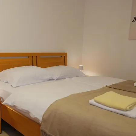 Apartma Berny 科佩尔