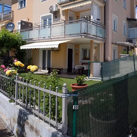 Apartma Berny *
